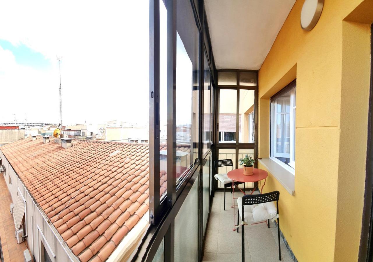 Acojedor Piso Cerca Del Metro Daire Cornellà de Llobregat Dış mekan fotoğraf